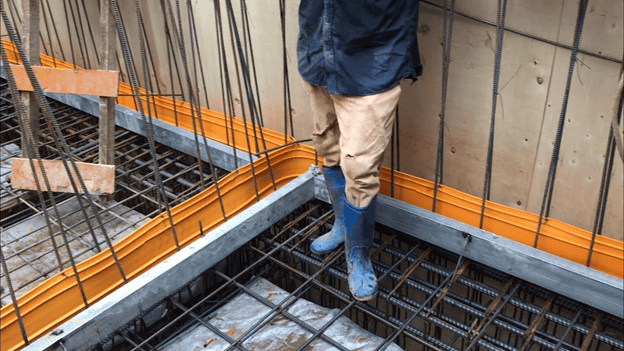 Ứng dụng trong hồ chứa nước và bể xử lý